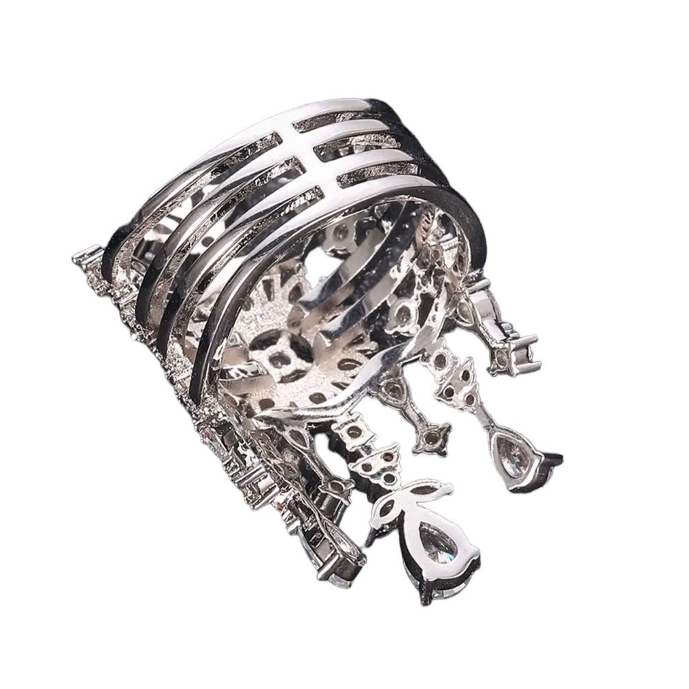 GORGEOUS Diamond & Platinum Crown Ring - Picture 5 of 9